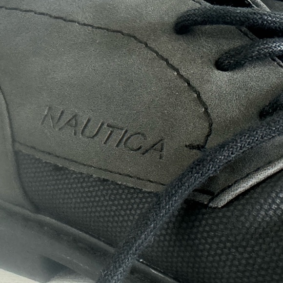 Boys Nautica Dress Boots. Size 1. - Picture 2 of 2